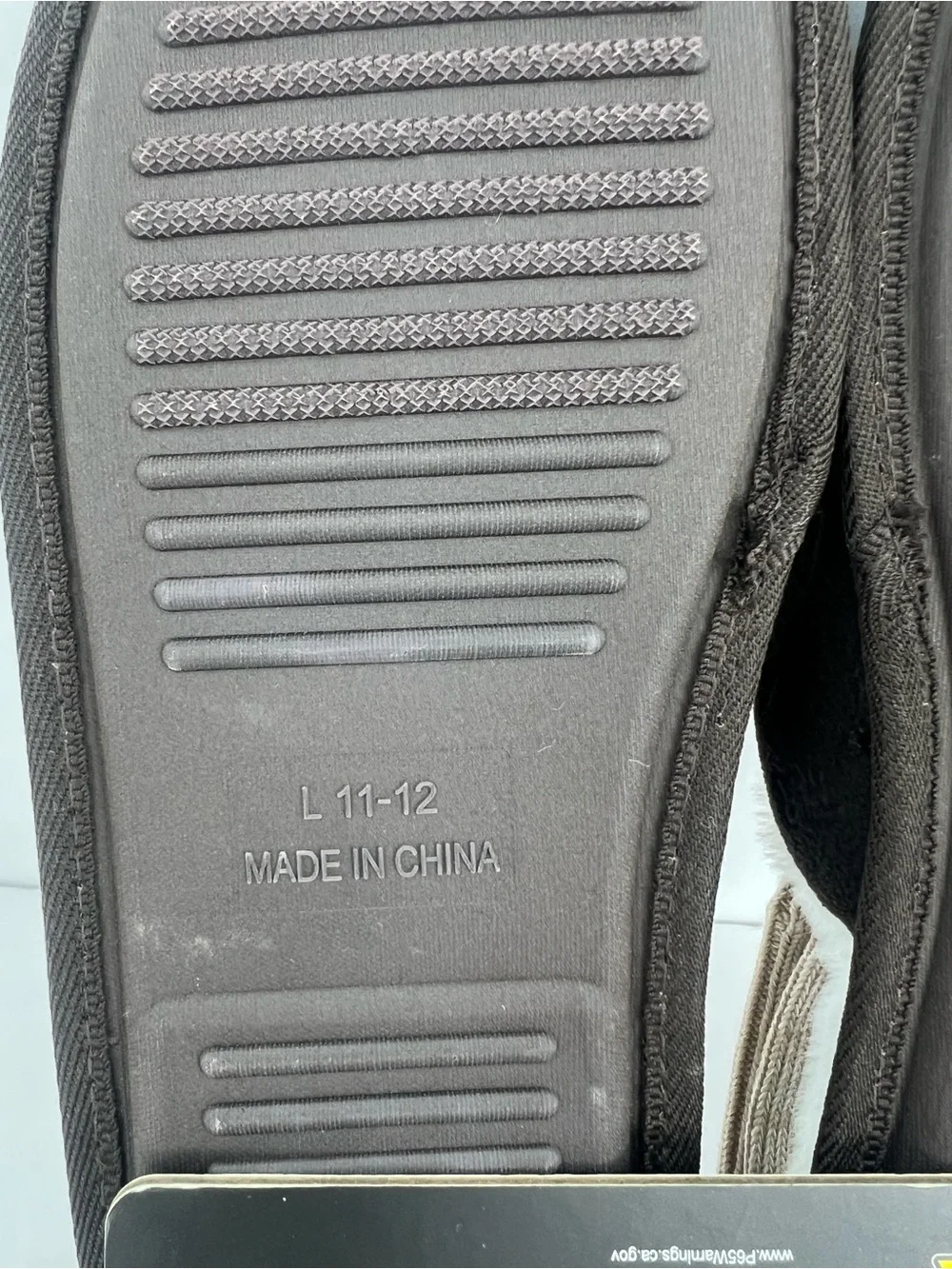 TRUE RELIGION HORSESHOE HOUSE SLIPPERS & MATCHING SOCKS BROWN SIZE LARGE 11-12